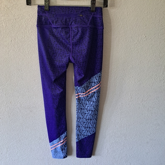 Asym Camo Sonar Athleta leggings - Picture 6 of 7